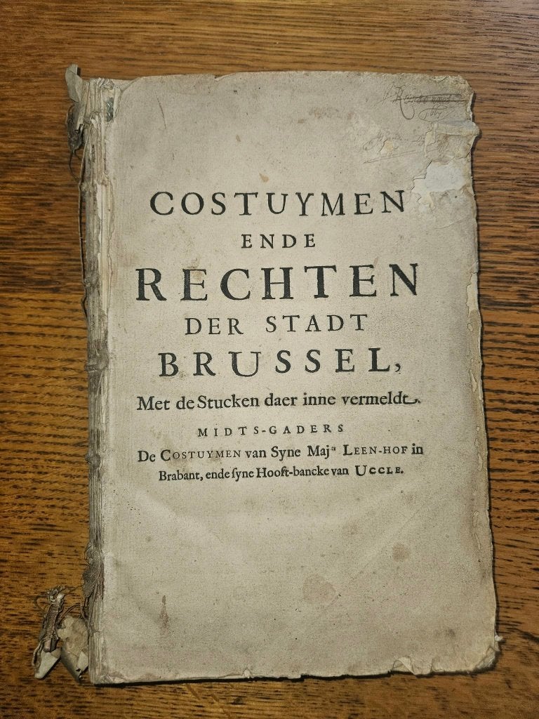 Boek costuymen ende rechten der stadt brussel, Ophalen of Verzenden, 17e en 18e eeuw, Gelezen, Jan mommaert