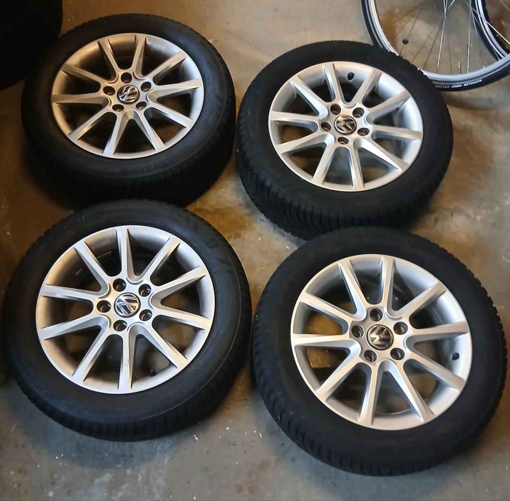 VW- velgen met all season banden 205 55 R16, Auto-onderdelen, Banden en Velgen, Gebruikt, 16 inch, Banden en Velgen, All Season