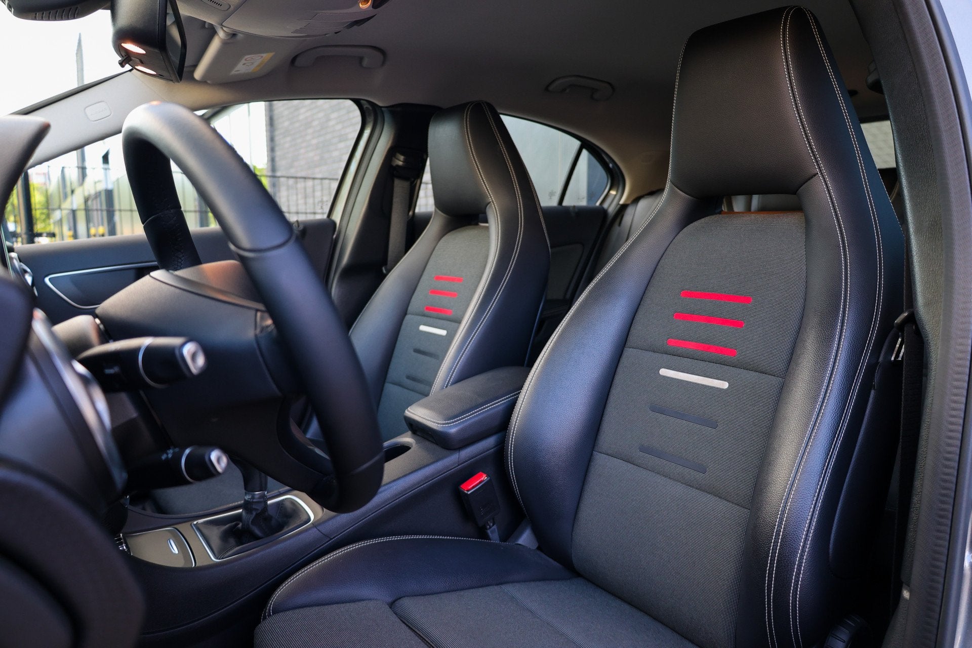 Mercedes-Benz A-Klasse 160 Ambition | NAP | DEALER ONDH | ST, Auto's, Voorwielaandrijving, Stof, Gebruikt, 4 cilinders