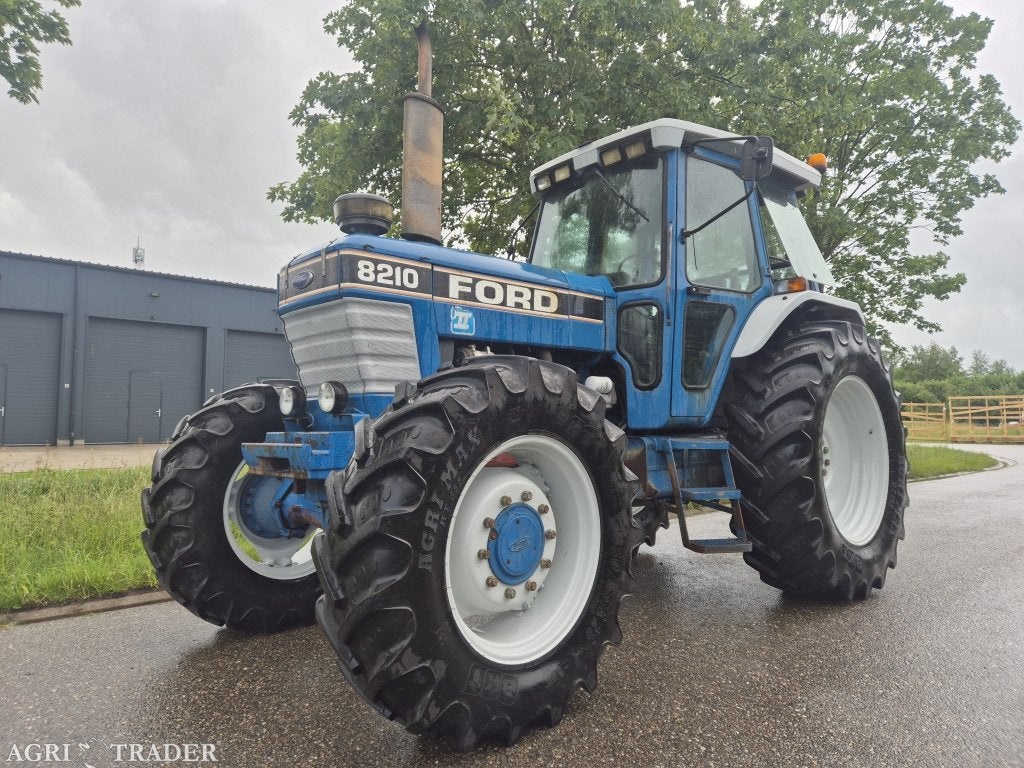 Ford 8210, Niet opgegeven, -, Niet opgegeven, Ford