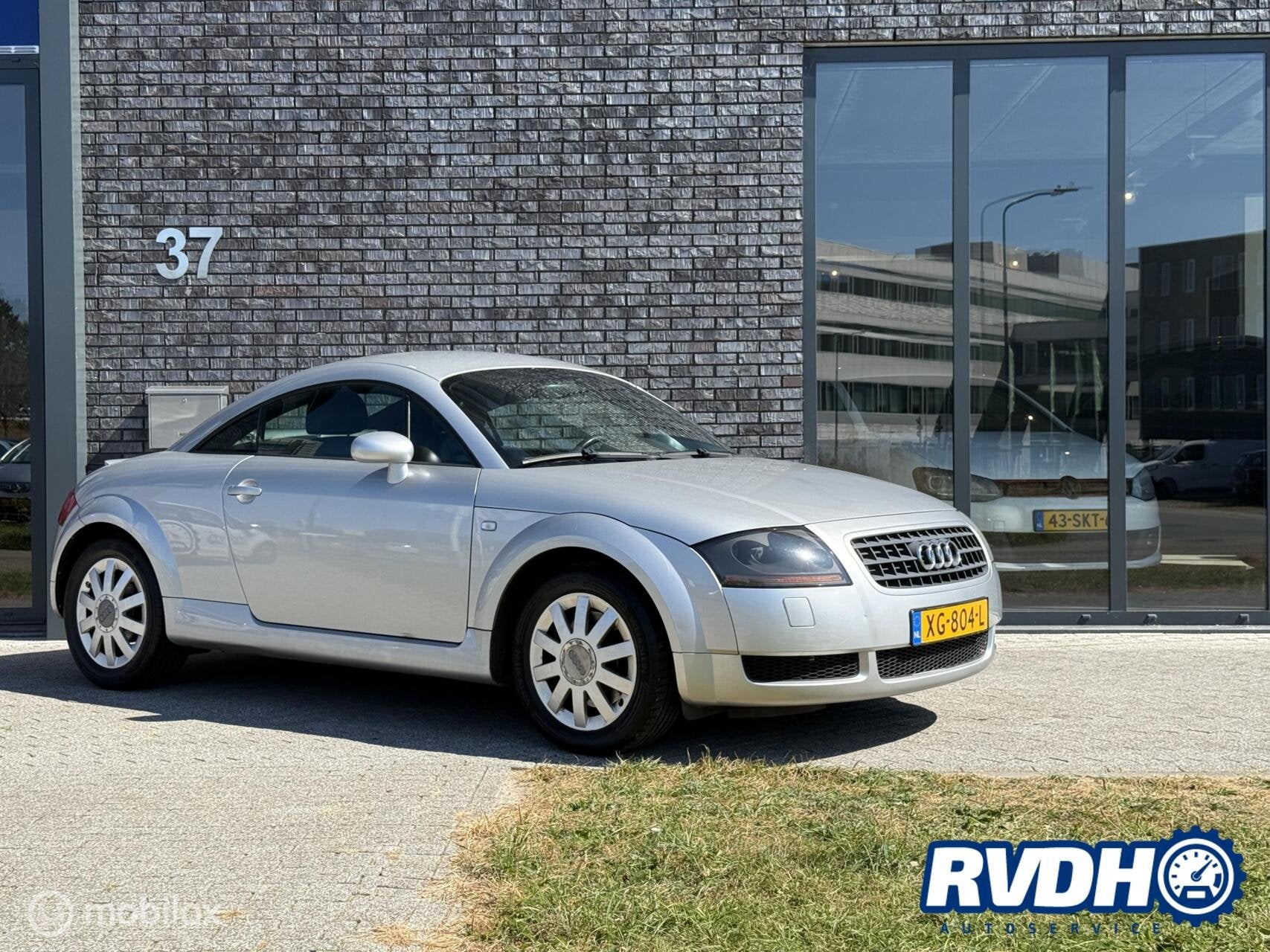 Audi TT 1.8 5V Turbo |Stoelverw|Leer|Airco|APK, Auto's, Voorwielaandrijving, TT, Gebruikt, Zwart