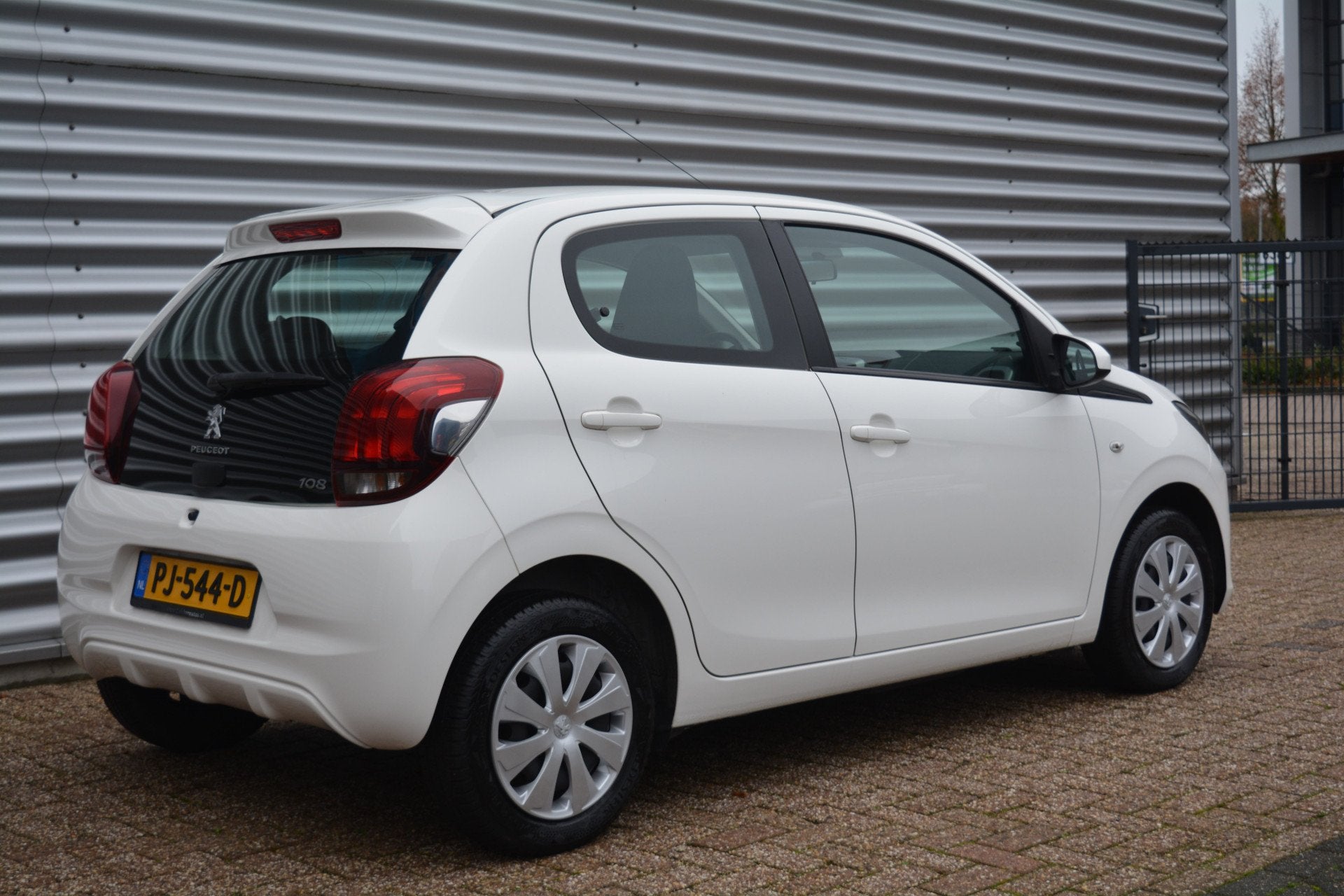 Peugeot 108 1.0 e-VTi Active Airco/Elec.pakket/Org NL, Auto's, Voorwielaandrijving, Stof, Gebruikt, Euro 6