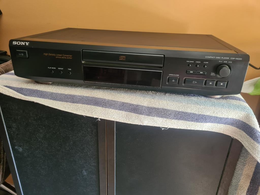Sony  CDP XE 220, Ophalen, Sony