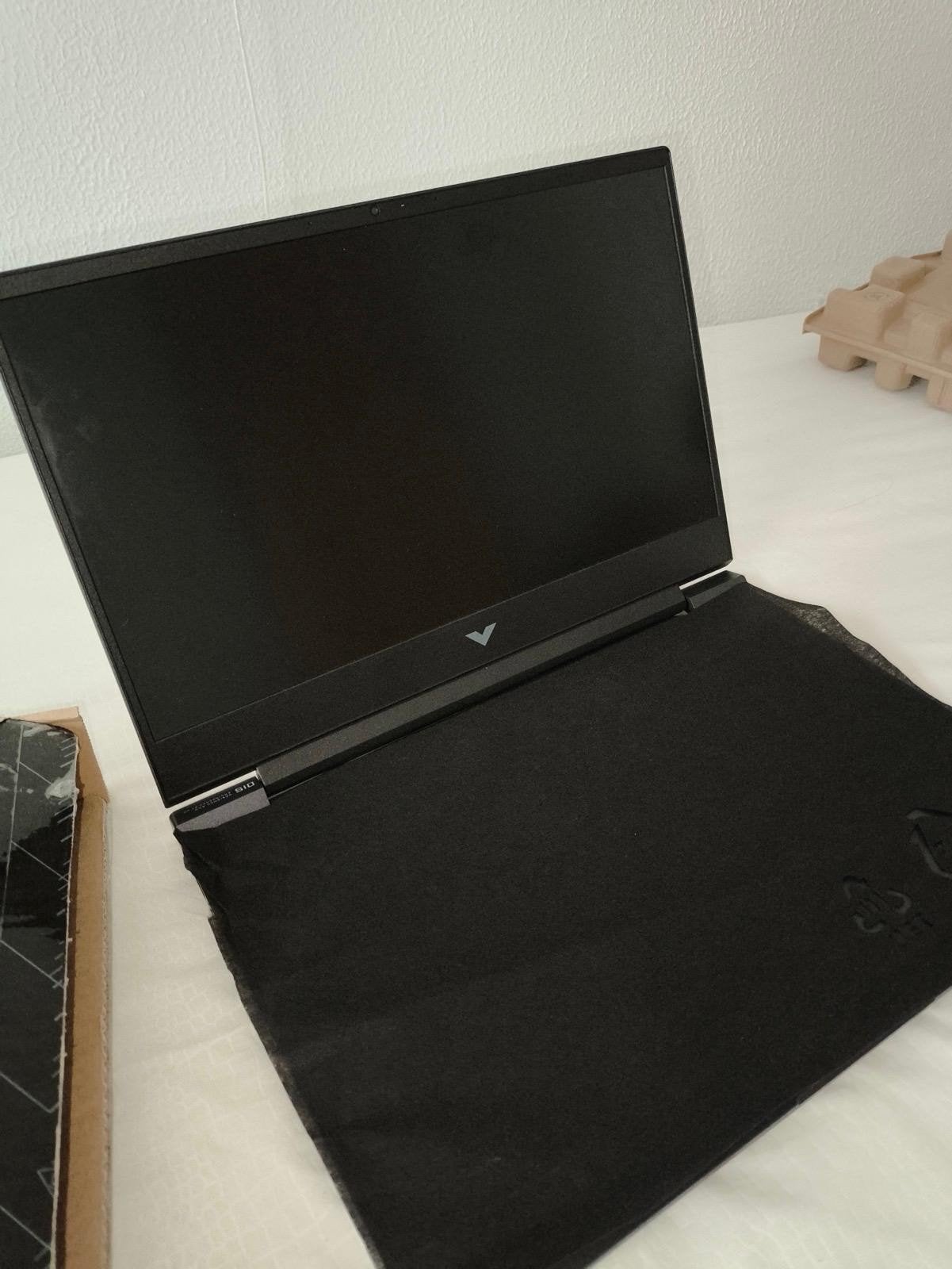 Foto 5 van HP Victus Gaming Laptop - Zo goed als nieuw