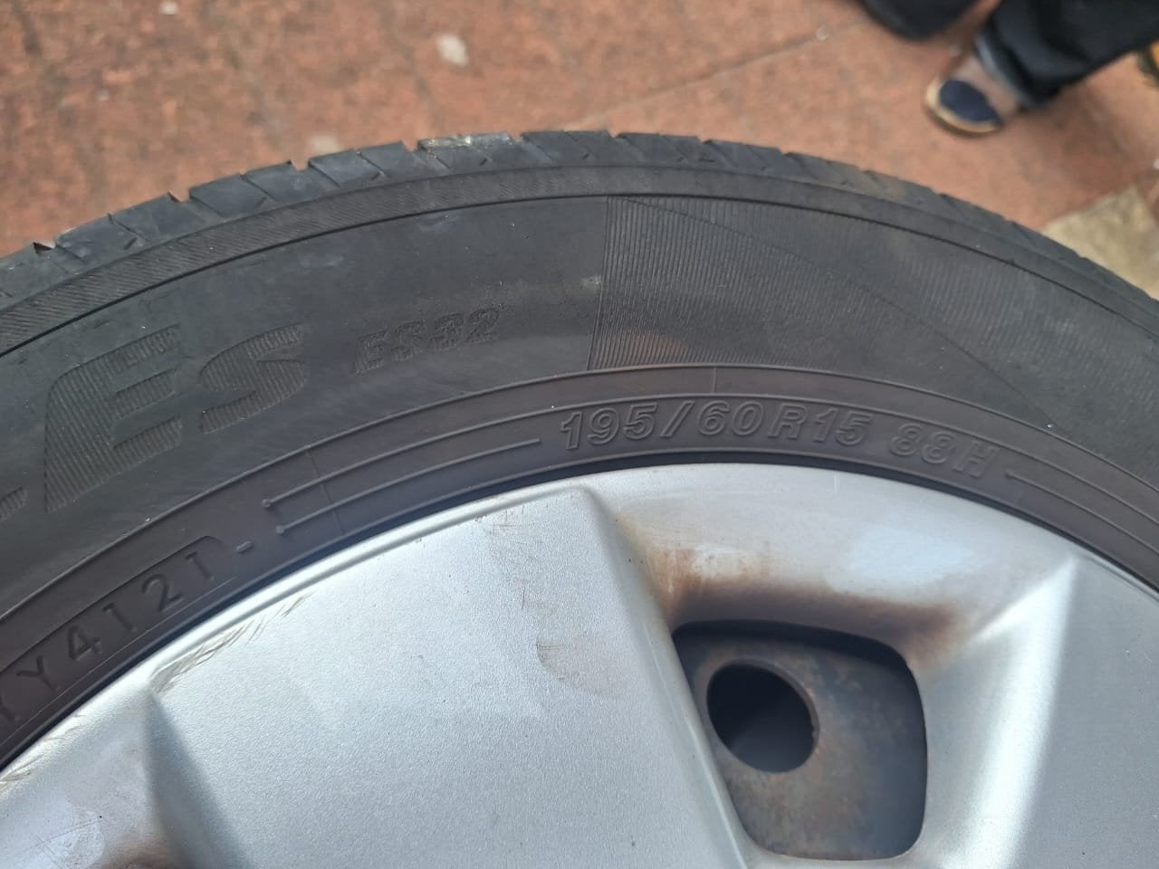 4 Velgen met zomerbanden 195/60 R15, Auto-onderdelen, Banden en Velgen, Ophalen, Gebruikt, 15 inch, Banden en Velgen