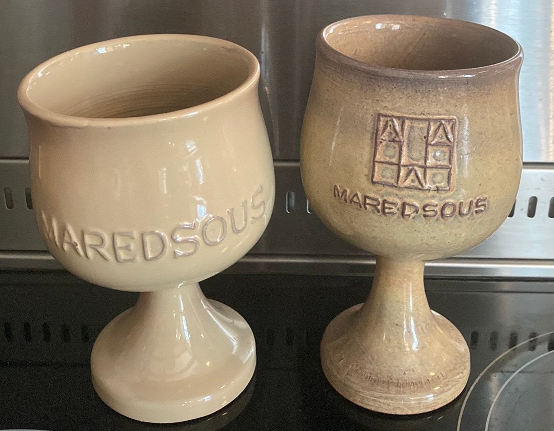 2 Maredsous Bierpul met Relieflogo Abdij Bier Pul Prijs Stuk, Verzamelen, Ophalen, Zo goed als nieuw, Pul(len), Overige merken