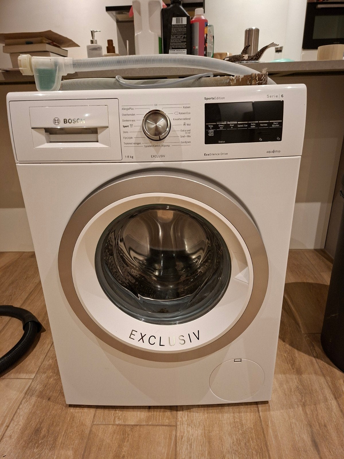 Gratis Bosch Exclusiv wasmachine Serie 6, Witgoed en Apparatuur, Wasmachines, 6 tot 8 kg, Ophalen, 1200 tot 1600 toeren, 85 tot 90 cm