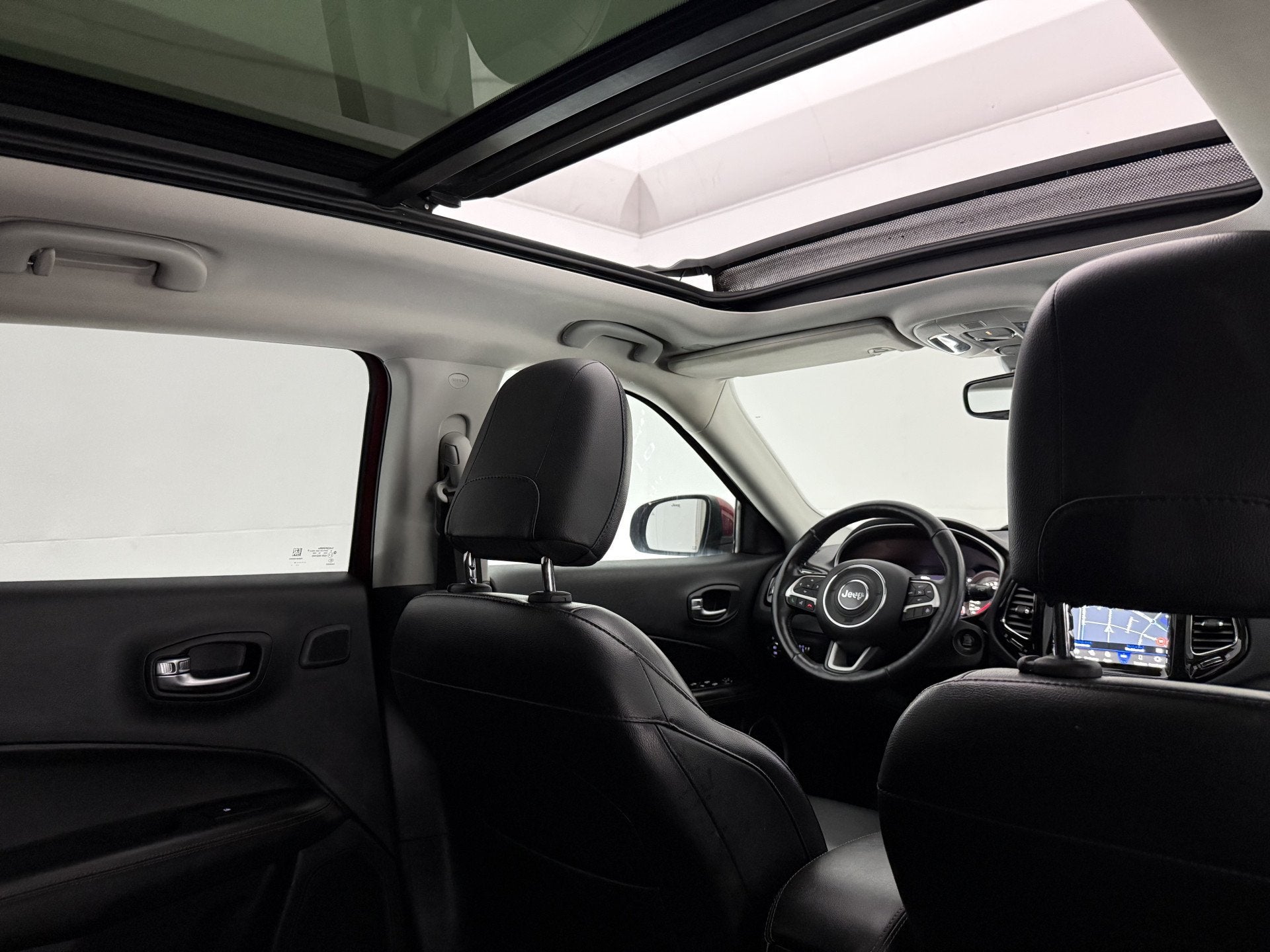 Foto 31 van Jeep Compass 1.4 MultiAir Limited 4x4 170PK | Pano | Beats A