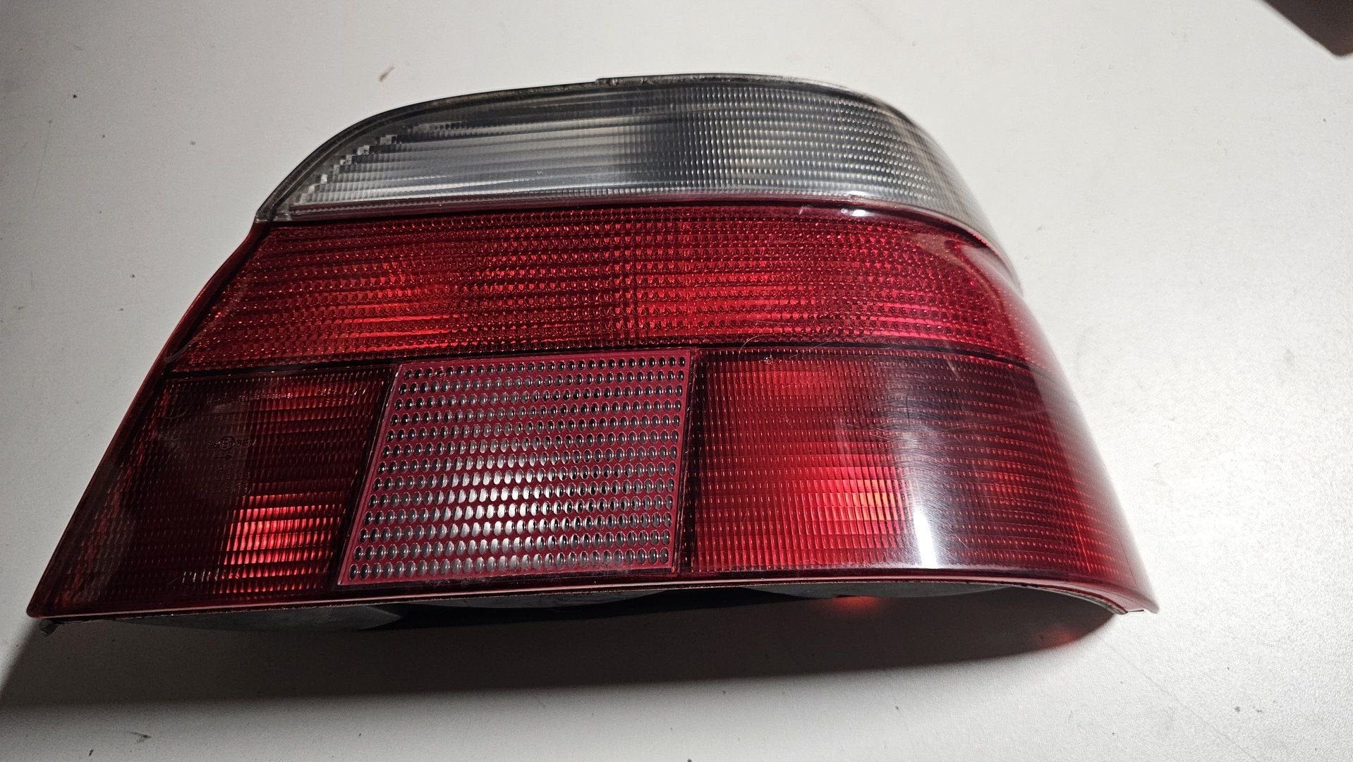 Achterlicht wit / rood rechts BMW 5 serie E39 sedan 63212496, Gebruikt, -, -, Ophalen of Verzenden