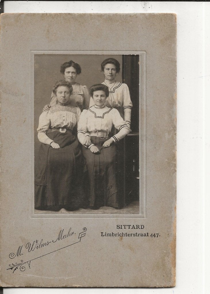 Kabinetsfoto Sittard Vier dochters Drosseents, Ophalen of Verzenden, Voor 1920, Ongelopen, Limburg