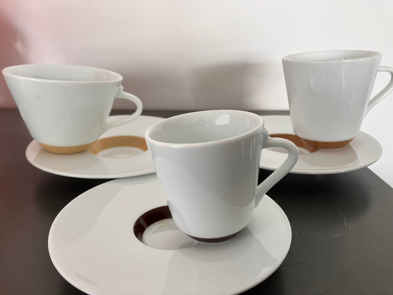 NESPRESSO kop en schotels, Ophalen of Verzenden, Zo goed als nieuw, Overige stijlen, Kop(pen) en/of Schotel(s)