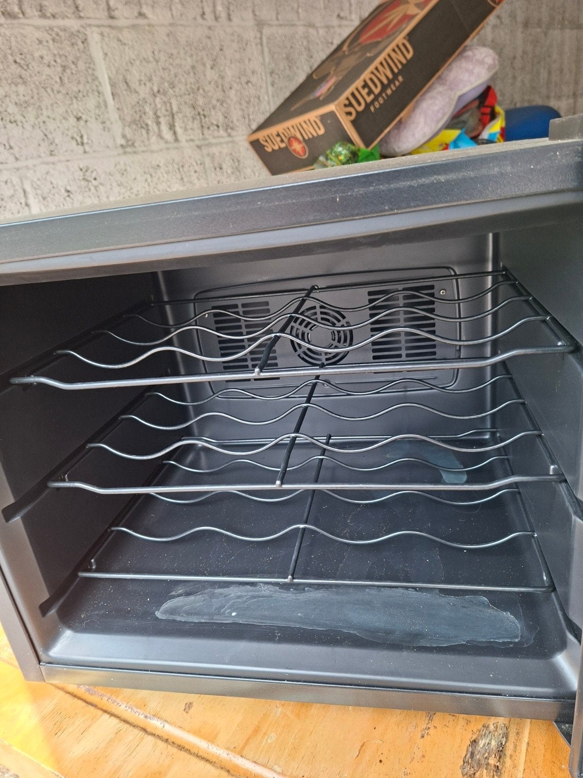 Donna Wijnkoelkast - Compact en Stijlvol, Ophalen, Minder dan 75 liter, Zonder vriesvak, Gebruikt