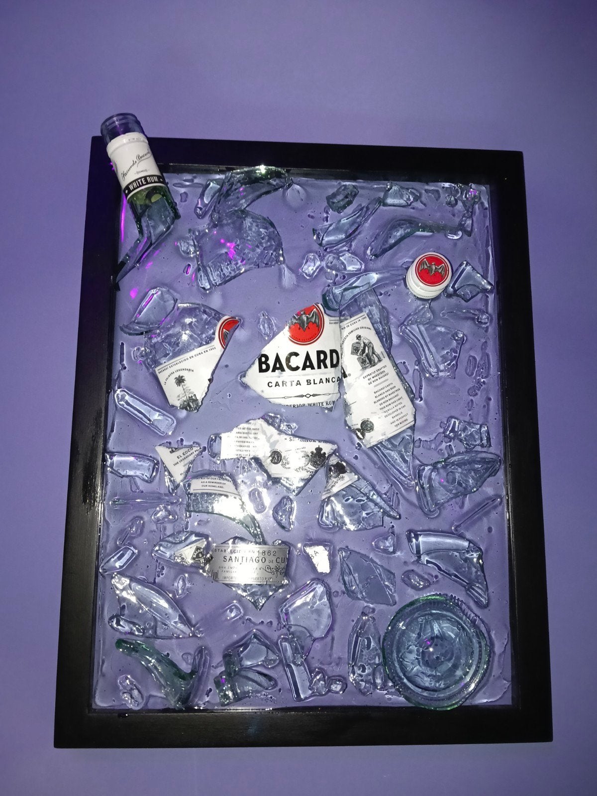 Uniek Bacardi Fles Kunstwerk - Gebroken Glas Kunst, Antiek en Kunst, Ophalen of Verzenden