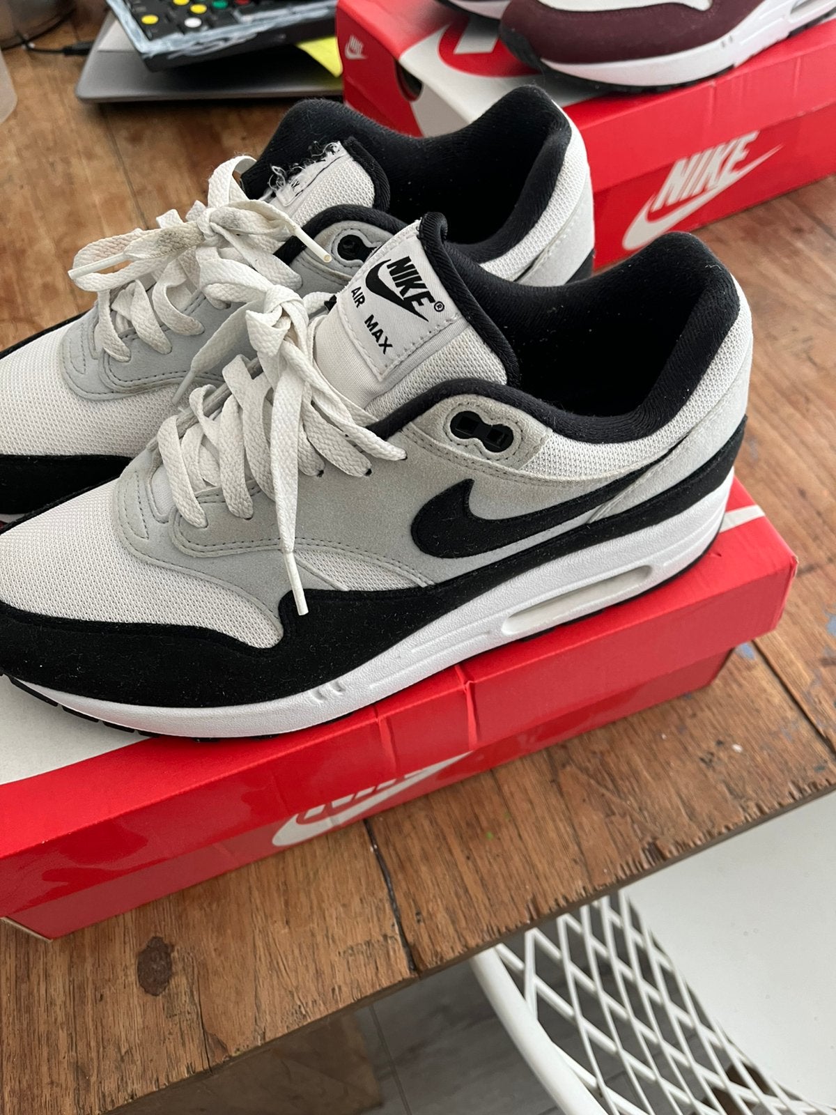Nike air max 1 maat 44, Ophalen of Verzenden, Zo goed als nieuw, Overige kleuren
