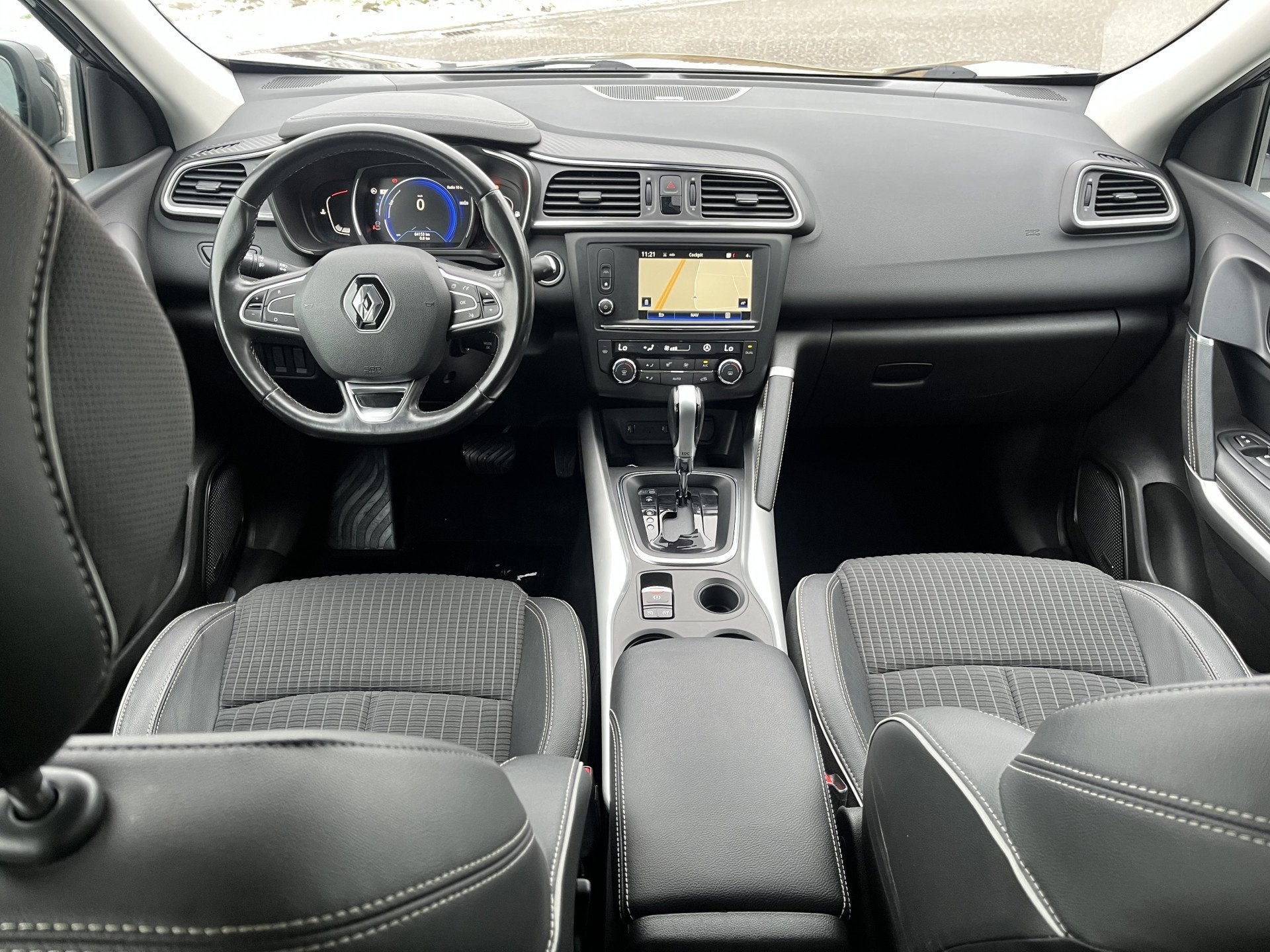 Renault Kadjar TCe 130PK/ Bose / Automaat / Trekhaak /Dealer, Gebruikt, 4 cilinders, Zwart, Bedrijf