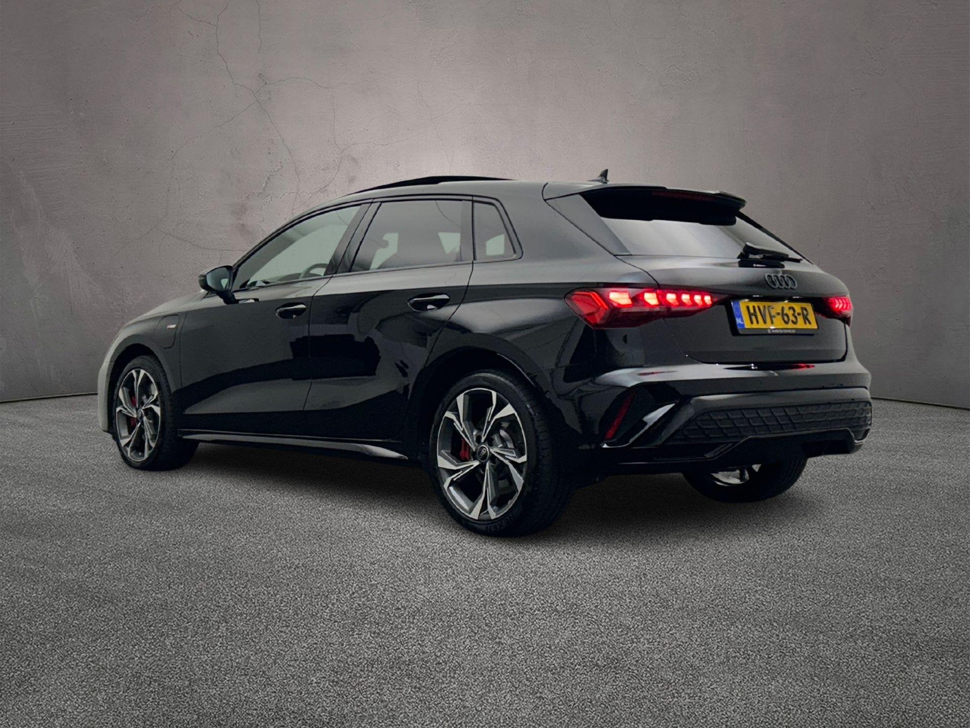 Audi A3 Sportback 45 TFSI e 272PK S edition Competition | Tr, 4 cilinders, 150 min, Plug-in hybride, Hybride Elektrisch/Benzine
