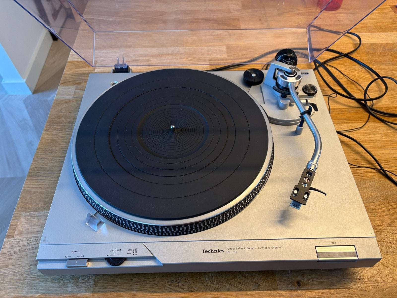 Technics SL-D2 Direct Drive Platenspeler met nieuwe naald, Gebruikt, Pitch-regelaar, Ophalen of Verzenden, Platenspeler