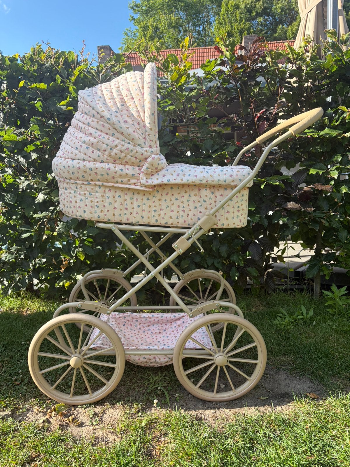 Konges Slojd poppenwagen, Kinderen en Baby's, Ophalen of Verzenden, Zo goed als nieuw, Babypop