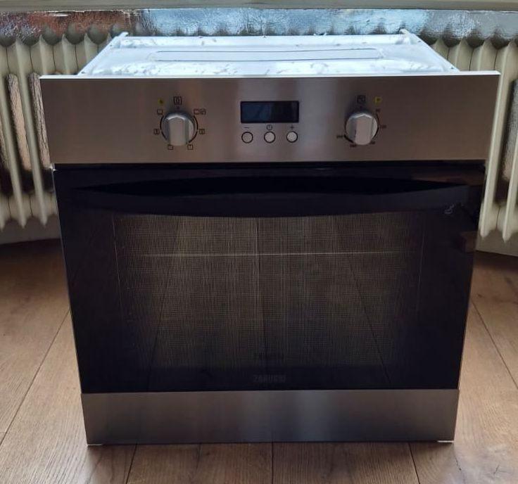 Zanussi elektrische oven hetelucht grill inbouw, Gebruikt, Hete lucht, Inbouw, 45 tot 60 cm