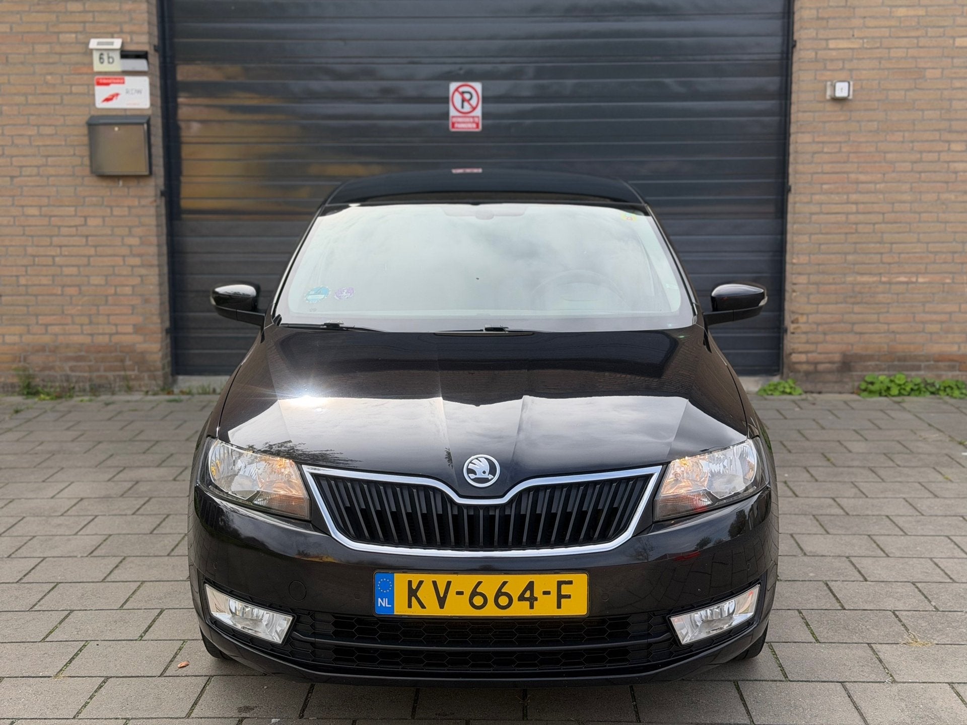 Skoda Rapid Spaceback 1.2 TSI Greentech JOY Clima Cruise Con, Auto's, Voorwielaandrijving, Dealer onderhouden, Gebruikt, Alcantara