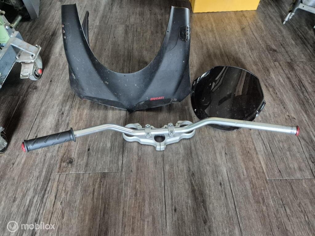 Superbike stuur topkuip kuipruit kroonplaat 748 916 996 998, Motoren, Gebruikt, Factorystore.service@ducati.com, Ophalen of Verzenden