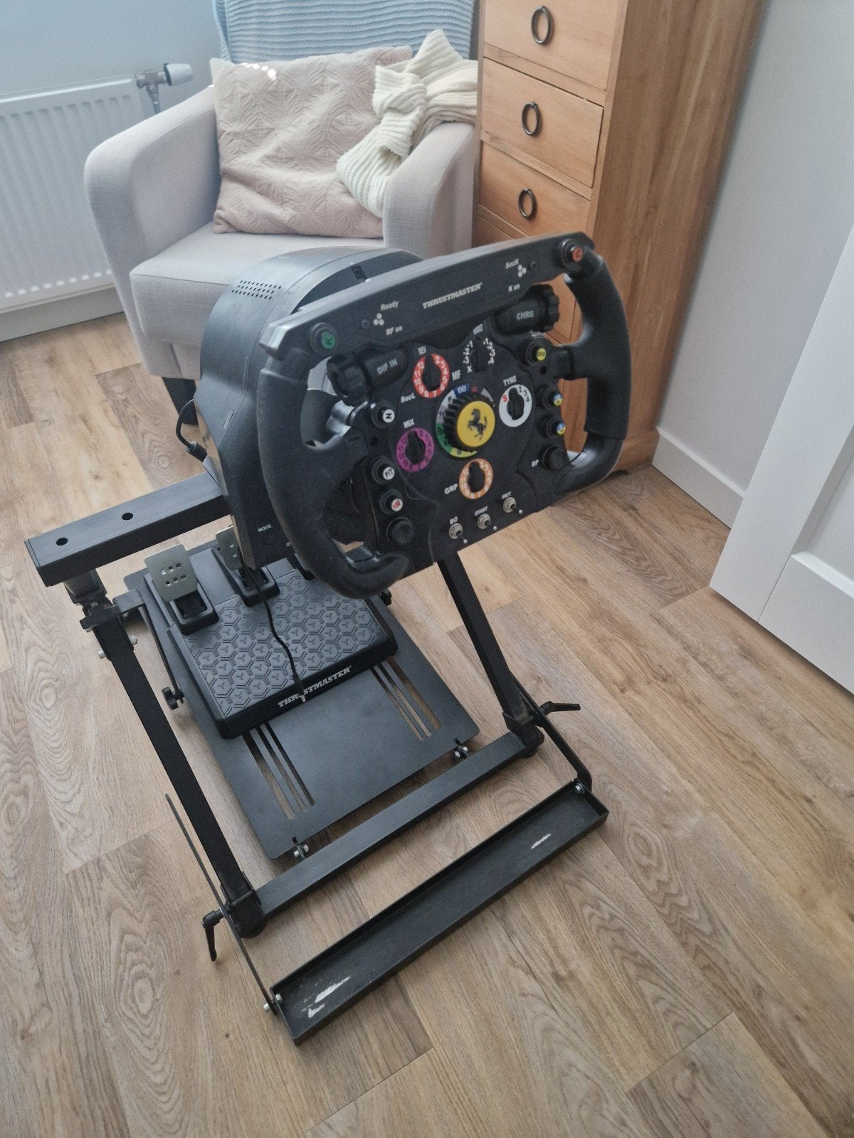 Complete sim setup thrustmaster, Spelcomputers en Games, Spelcomputers | Xbox | Accessoires, Zo goed als nieuw, Stuurtje of Sportattribuut