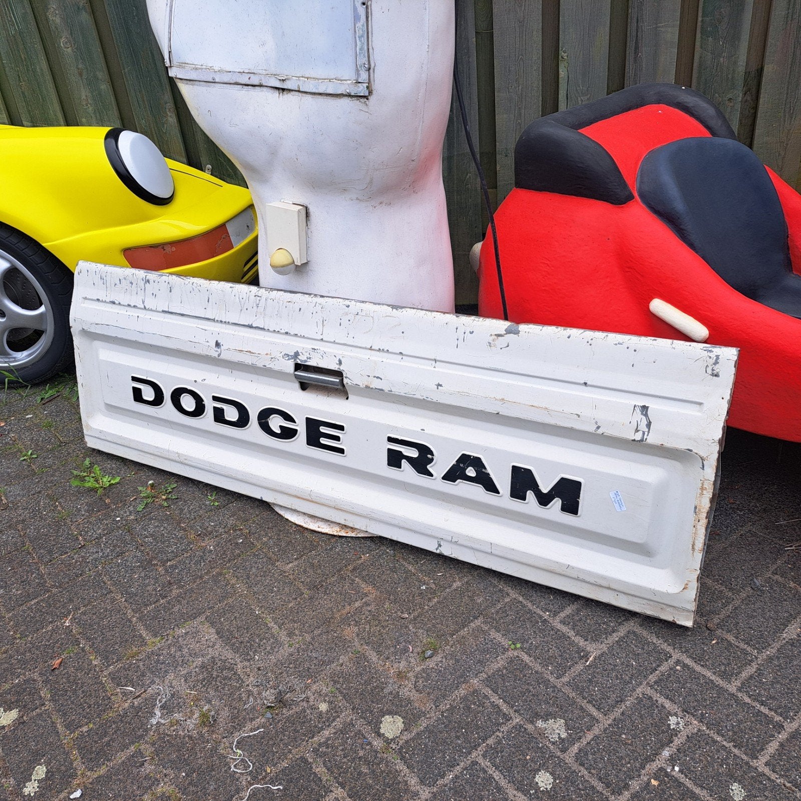 Dodge Ram achterklep Reliëf Wallhanger, Ophalen, Gebruikt, Reclamebord