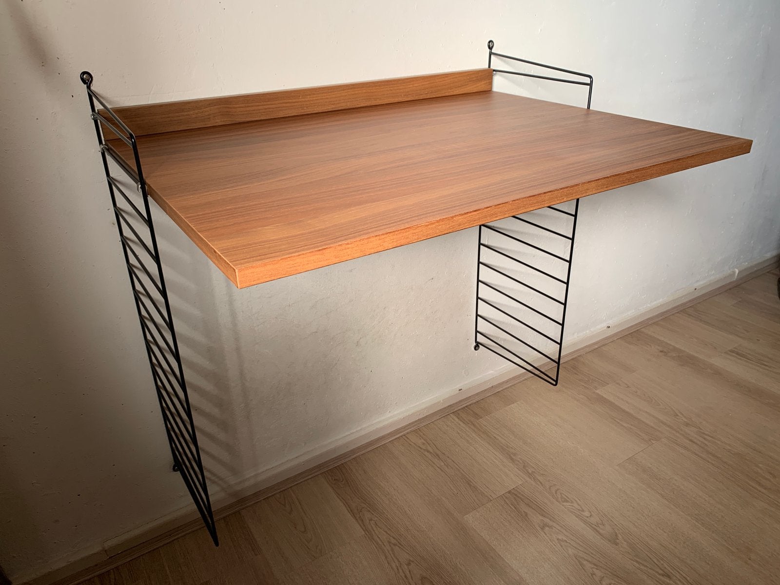 String Furniture Bureau Plank Walnoot, Ophalen, 78 cm, Bruin, Zo goed als nieuw