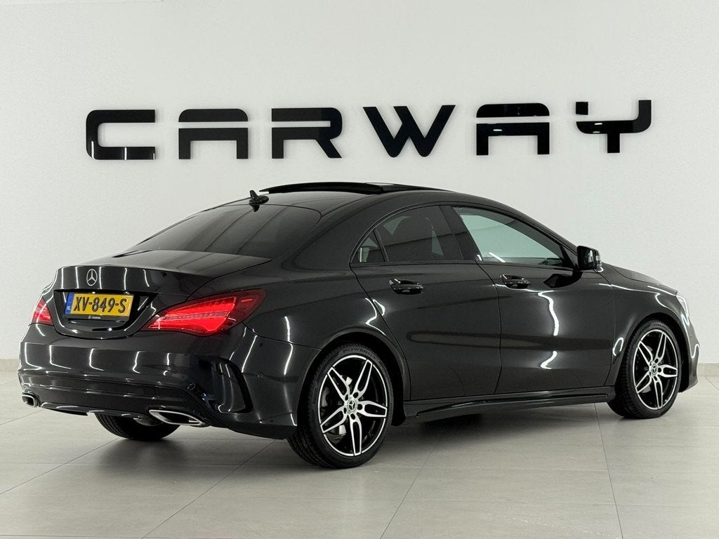 Mercedes-Benz CLA-Klasse 180 AMG Night Panodak NAP NL-auto, Auto's, Gebruikt, 4 cilinders, 715 kg, Automatische klimaatregeling