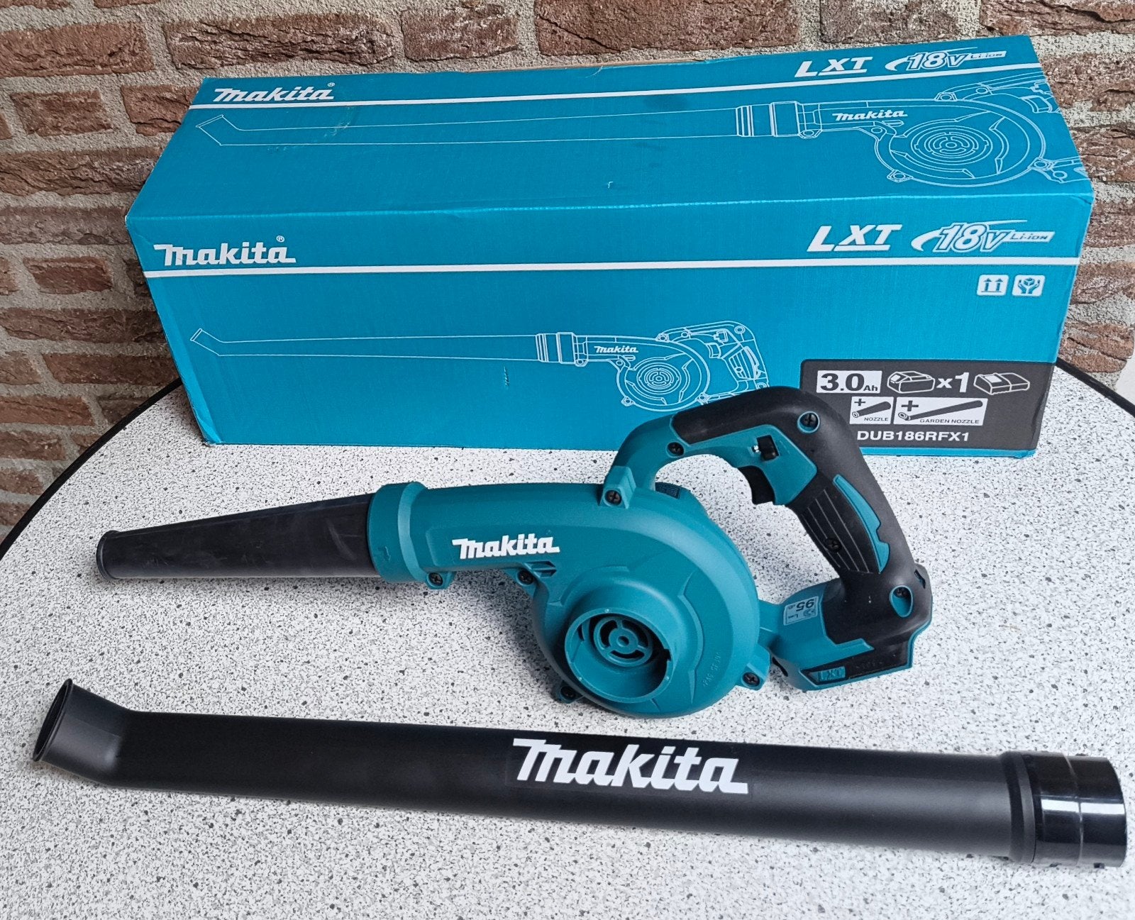 Makita DUB186 Bladblazer met 5.0Ah accu en snellader, Met zuigfunctie, Nieuw, Ophalen of Verzenden, Makita