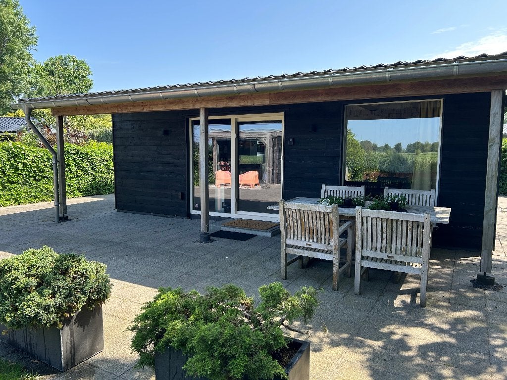 Winterhuur vakantiehuis in Lemmer, 2 slaapkamers, Landelijk, Friesland, Chalet, Bungalow of Caravan