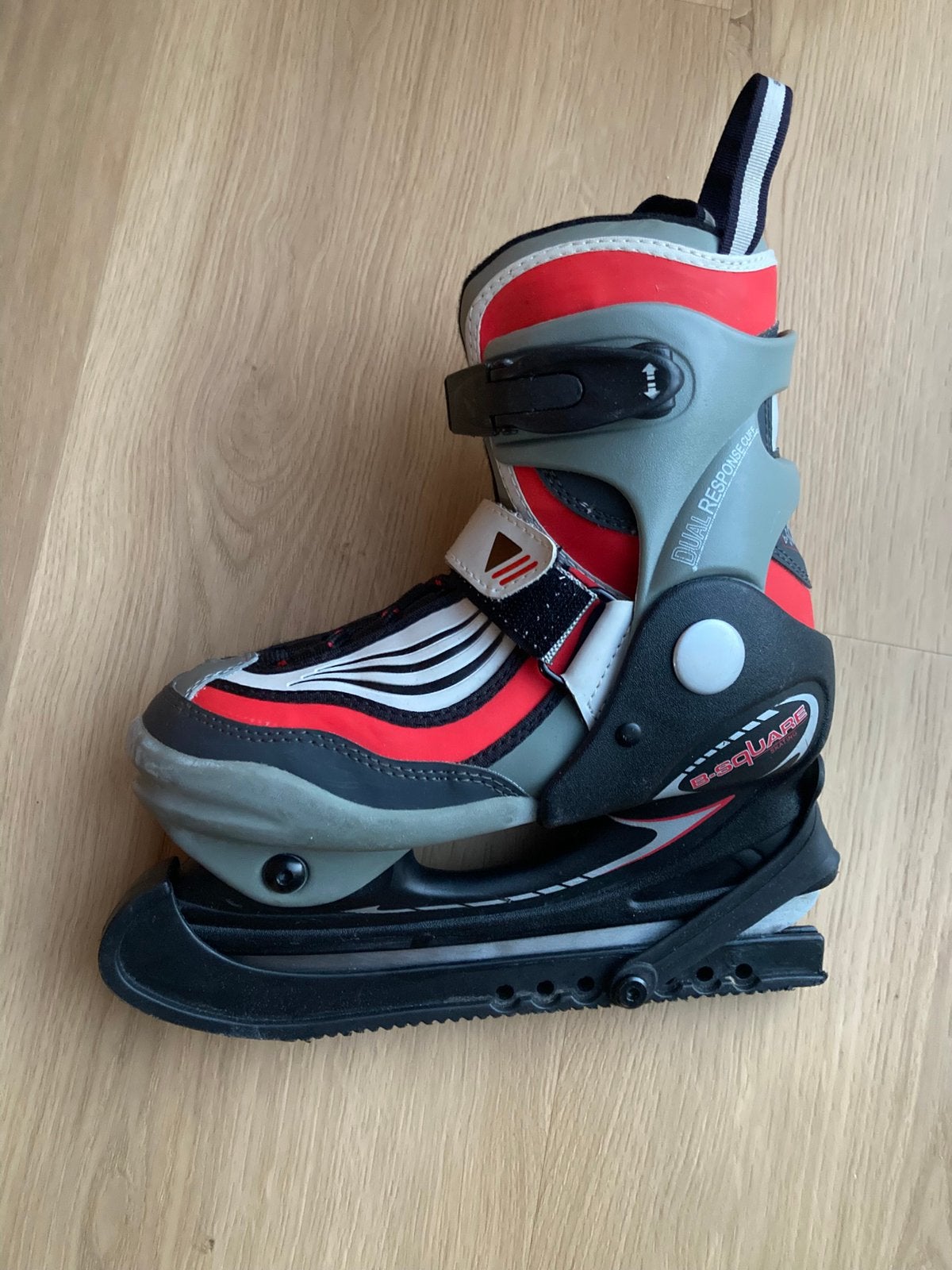 Verstelbare schaatsen maat 31-33, Sport en Fitness, Schaatsen, Ophalen, Zo goed als nieuw, IJshockeyschaatsen, Overige merken