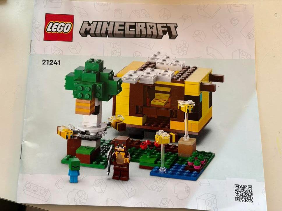 4 x Lego minecraft sets. Bijenhuisje/Koraalrif/Creeper/Taiga, Kinderen en Baby's, Speelgoed | Duplo en Lego, Ophalen of Verzenden