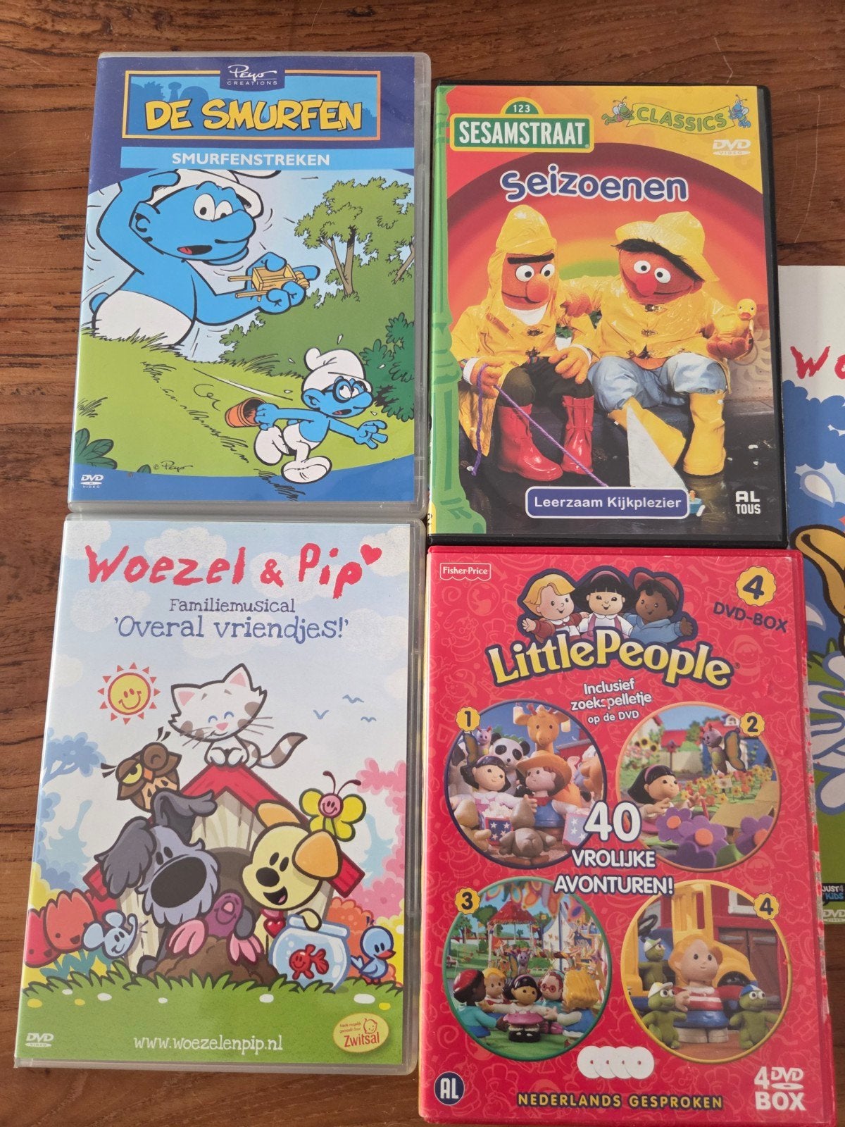 5 DVD's voor kinderen: Smurfen, Woezel & Pip, Little People, Ophalen, Gebruikt, Animatie, Verzamelbox