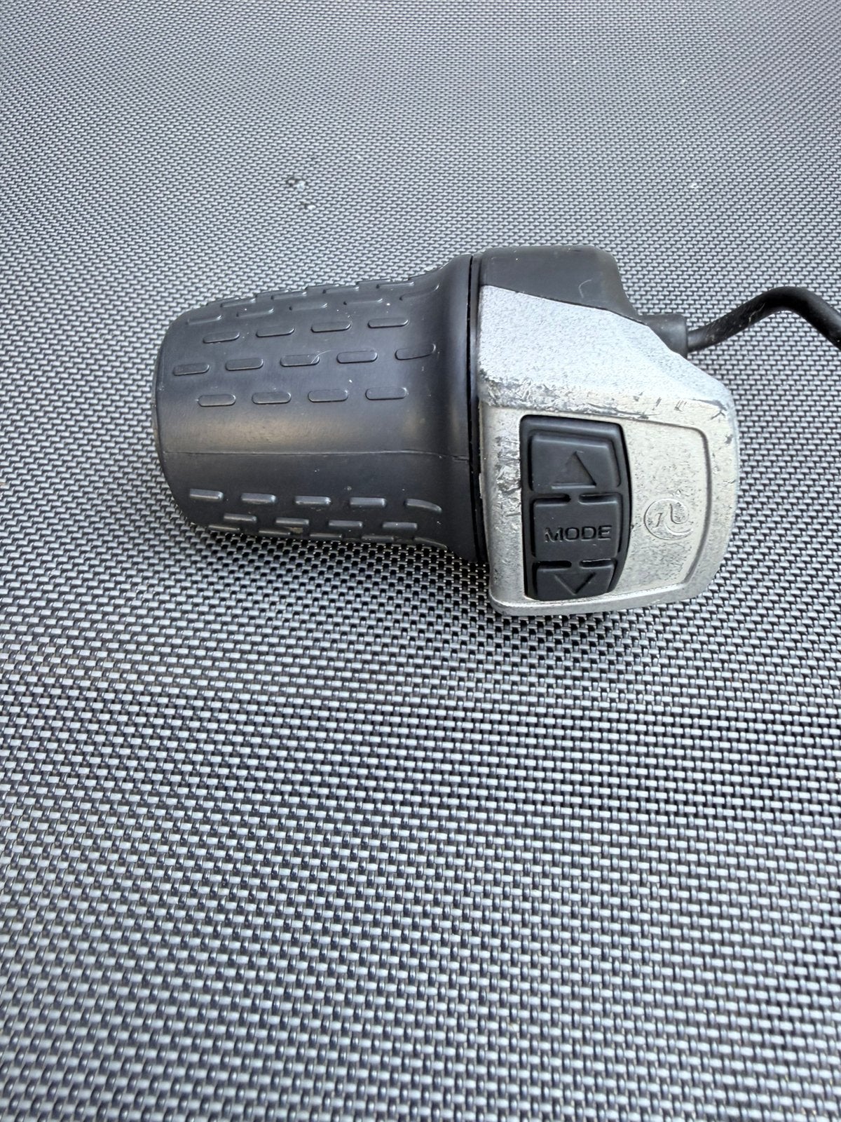 Titel: Batavus Monaco E-bike Bediening (5-pins) 22.5 €, Fietsen en Brommers, Elektrische fietsen, Ophalen, Zo goed als nieuw, Batavus