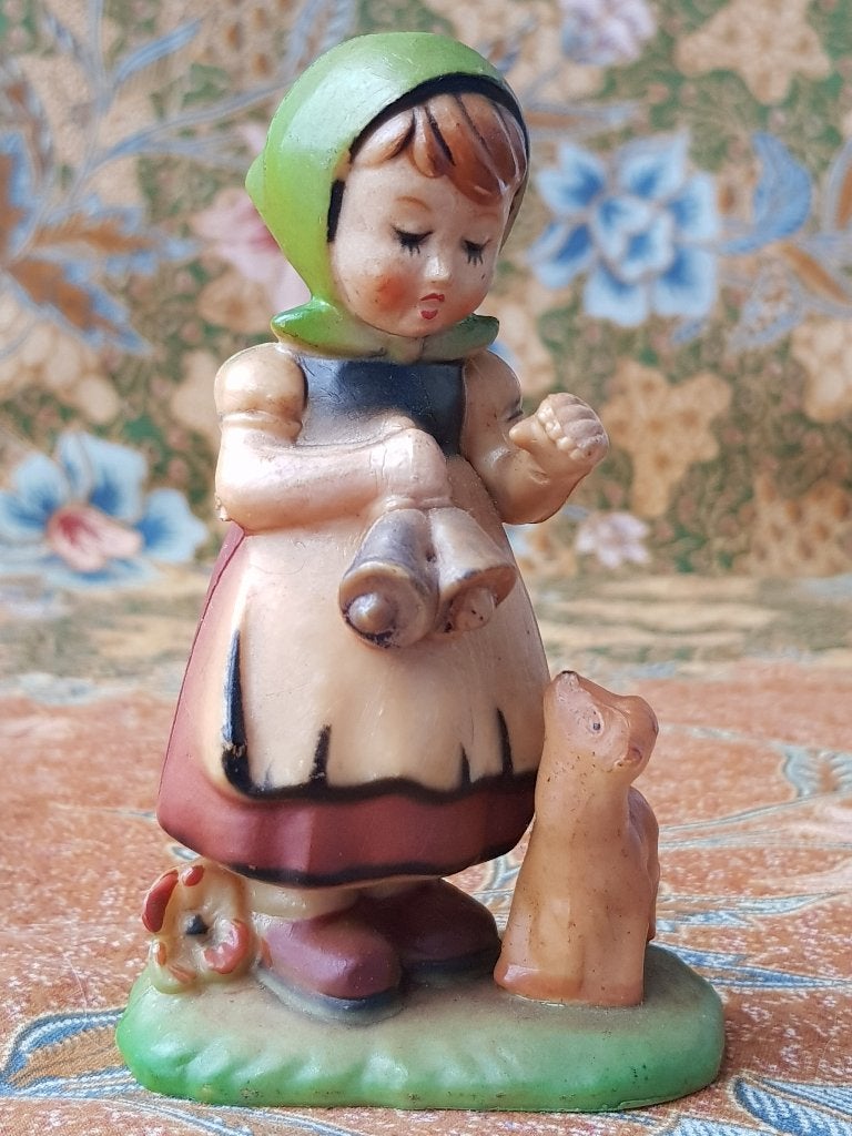 Mooi oud vintage beeldje van een meisje met lammetje 10,7 cm, Ophalen of Verzenden