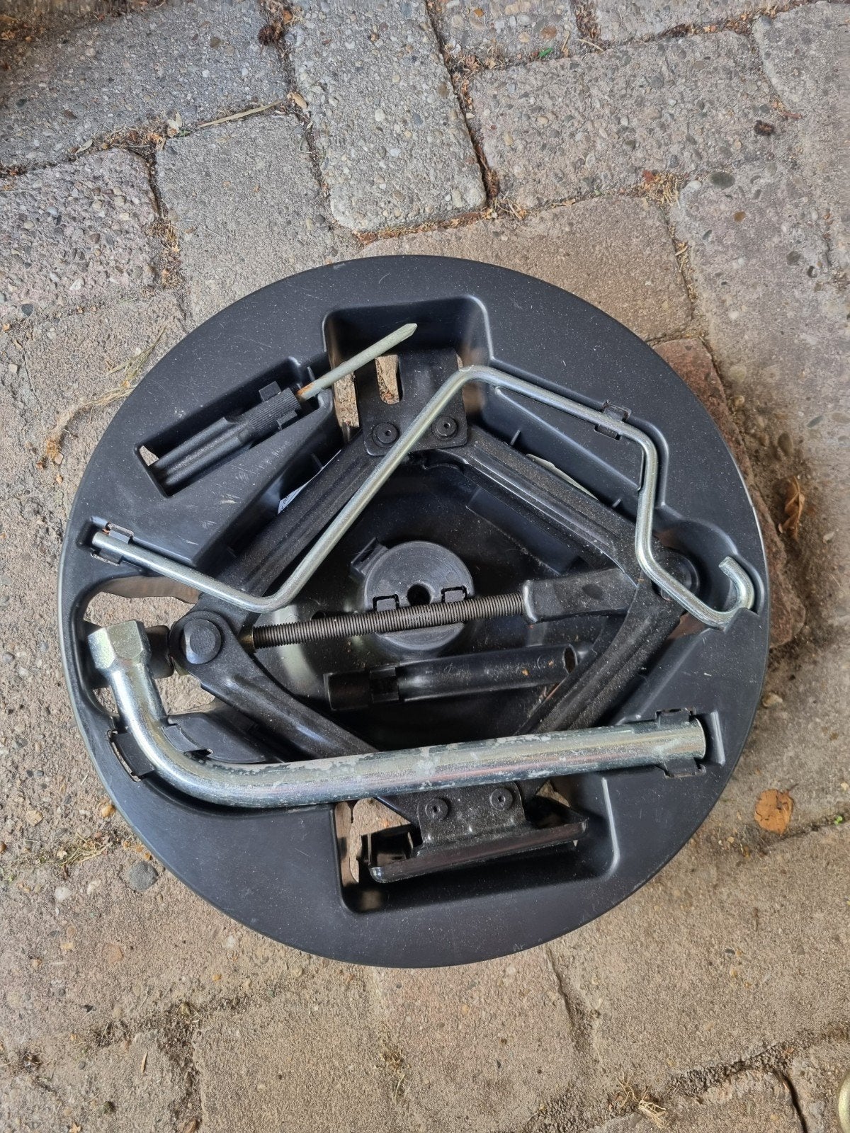 Schaarkrik met wielsleutel en opbergbak, Auto diversen, Krikken, Ophalen, Nieuw, Manueel, Schaarkrik