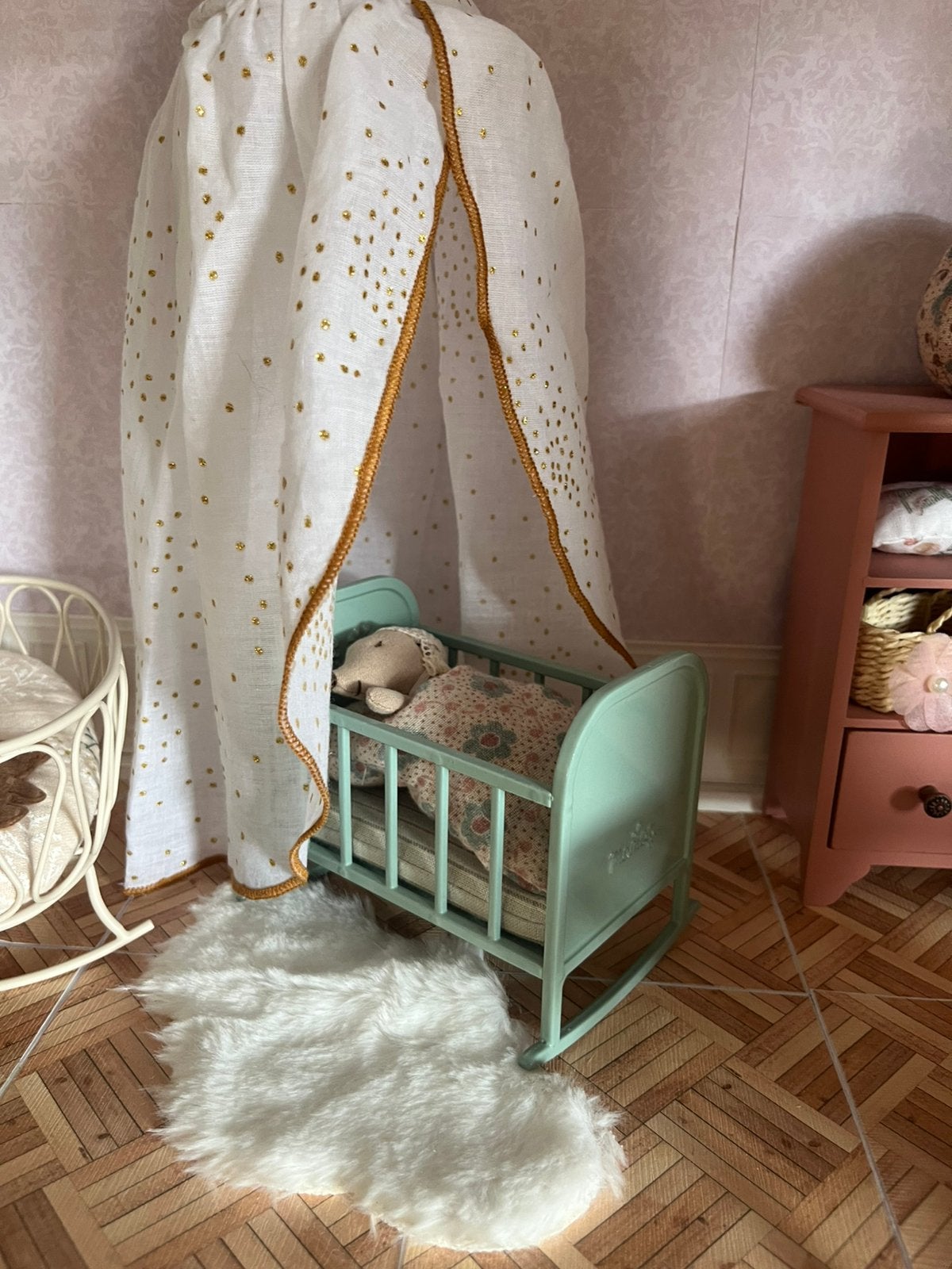 Schapenvacht babykamer poppenhuis incl verzenden, Ophalen, Nieuw, Poppenhuis