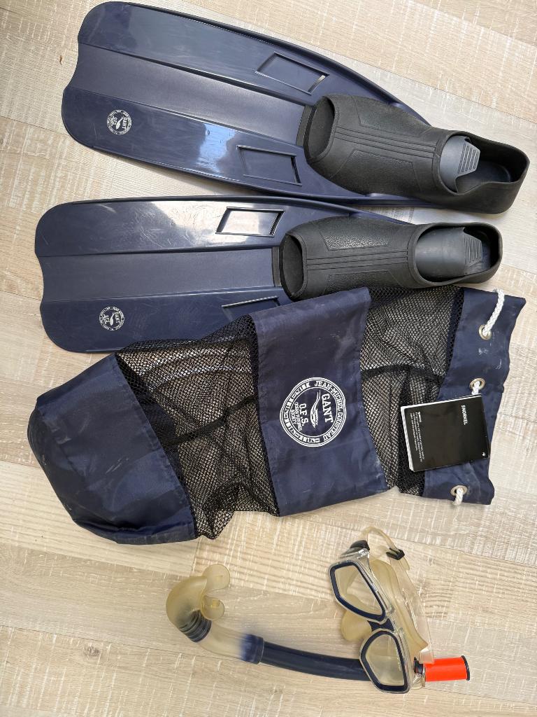 Snorkel en flippers, Ophalen of Verzenden, Zo goed als nieuw, Snorkelvinnen