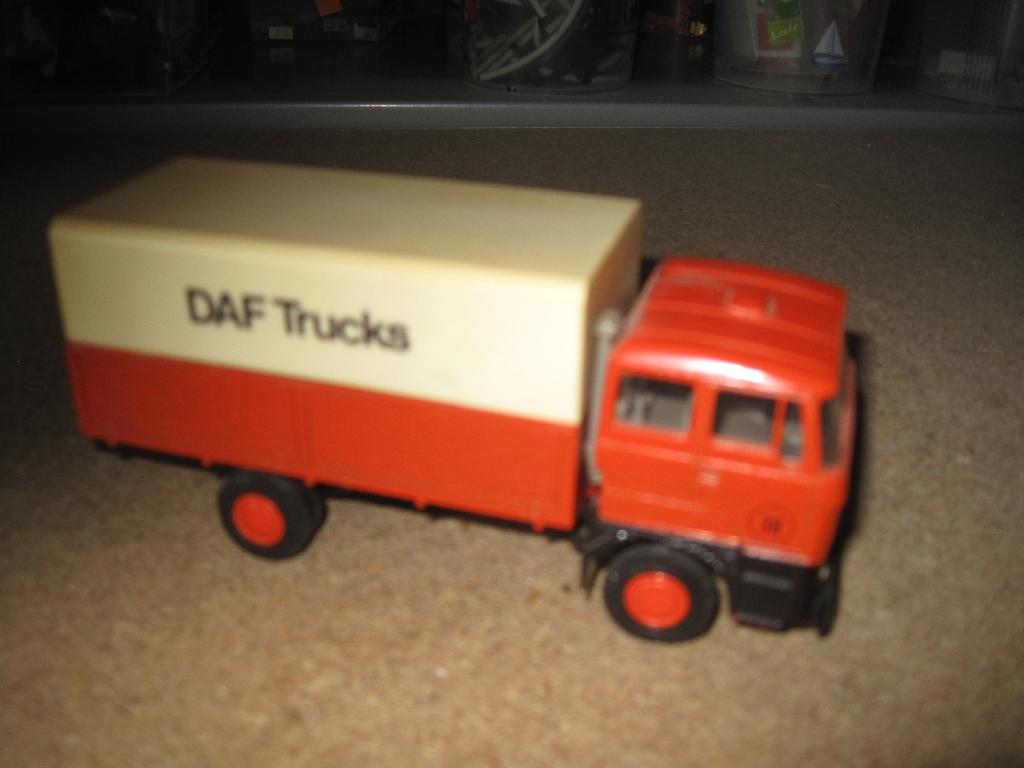 Lion car 58 - Daf 2800 bakwagen, Hobby en Vrije tijd, Modelauto's | 1:50, Ophalen of Verzenden, Zo goed als nieuw, Bus of Vrachtwagen