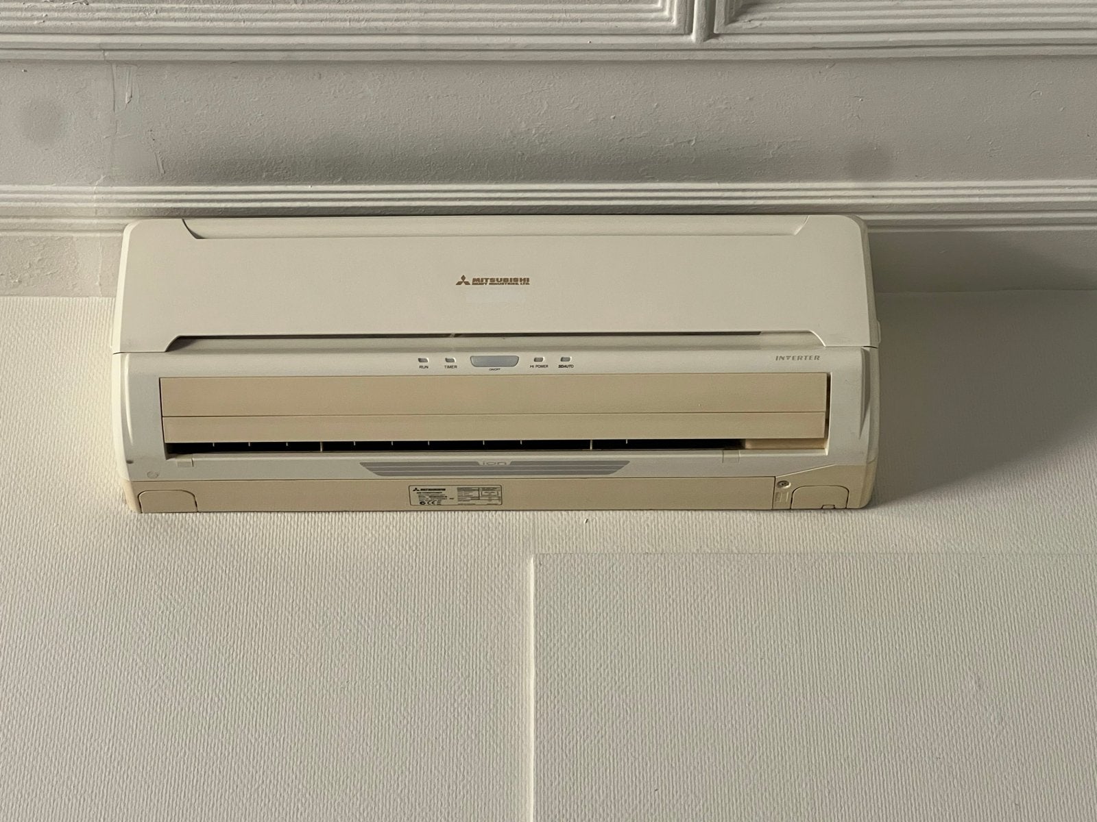 Airco units: 10 binnen (Mitsubishi/Samsung), 6 buiten, Ophalen, Gebruikt, 3 snelheden of meer, Koelen en Ontvochtigen