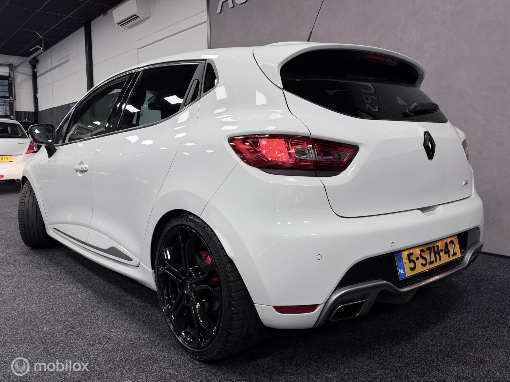 Renault Clio 1.6 R.S. ORIGINEEL NEDERLANDSE AUTO MET NAP, Auto's, Euro 5, 1618 cc, Gebruikt, 4 cilinders