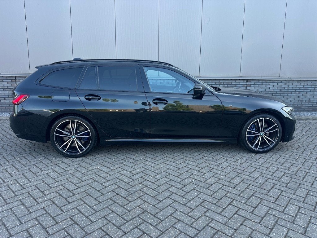 Bmw 3-SERIE Touring 330i High executive M sport, Automaat, 1998 cc, Achterwielaandrijving, Gebruikt