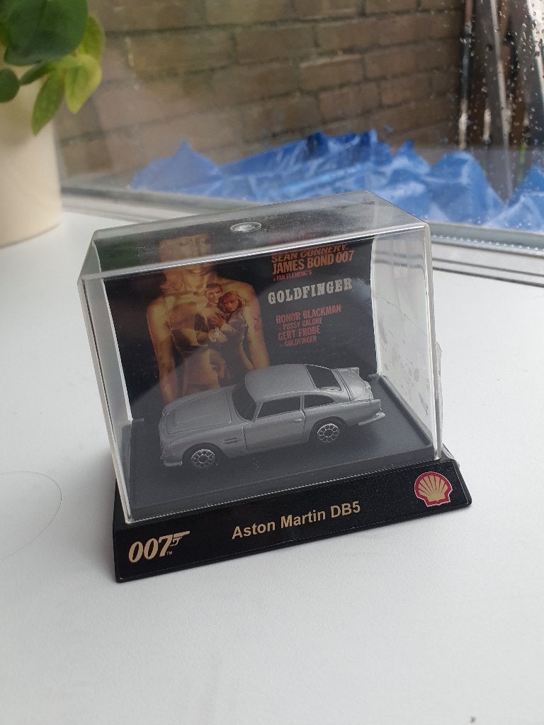 007 Aston Martin DB5 Goldfinger – Shell 1:64 Model + Case, Ophalen of Verzenden