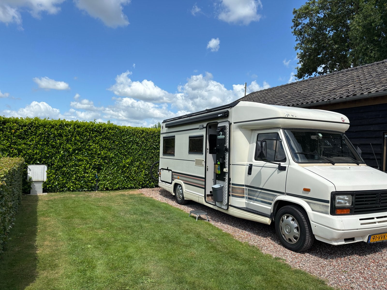 Camper - Volledig vernieuwd, vakantieklaar!, Caravans en Kamperen, Overige merken, Standaard zit, Dakluik, 6 tot 7 meter