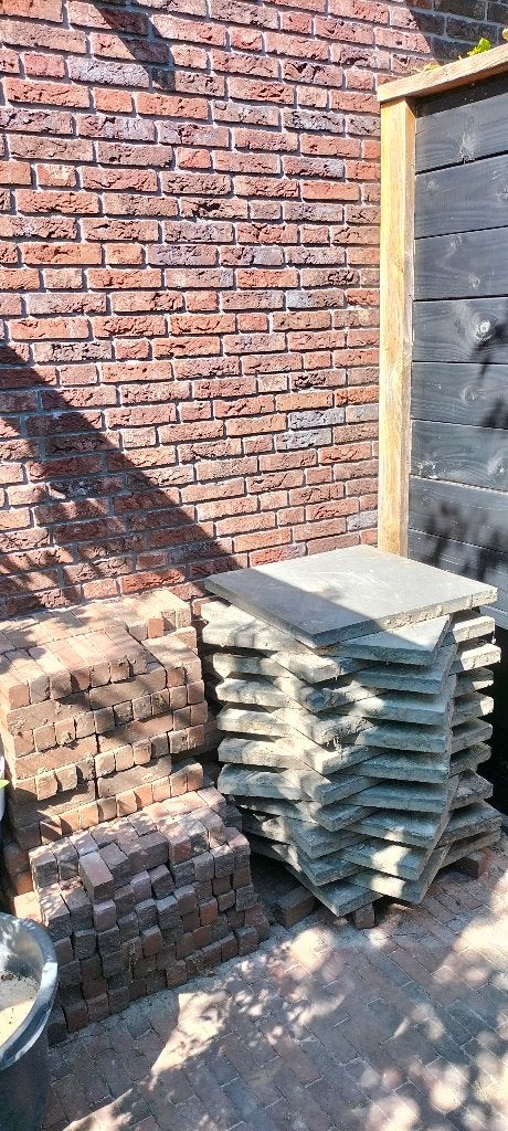 Betontegels grijs 60x60cm en waaltjes gratis af te halen, Tuin en Terras, Ophalen, Gebruikt, 5 tot 10 m², Beton