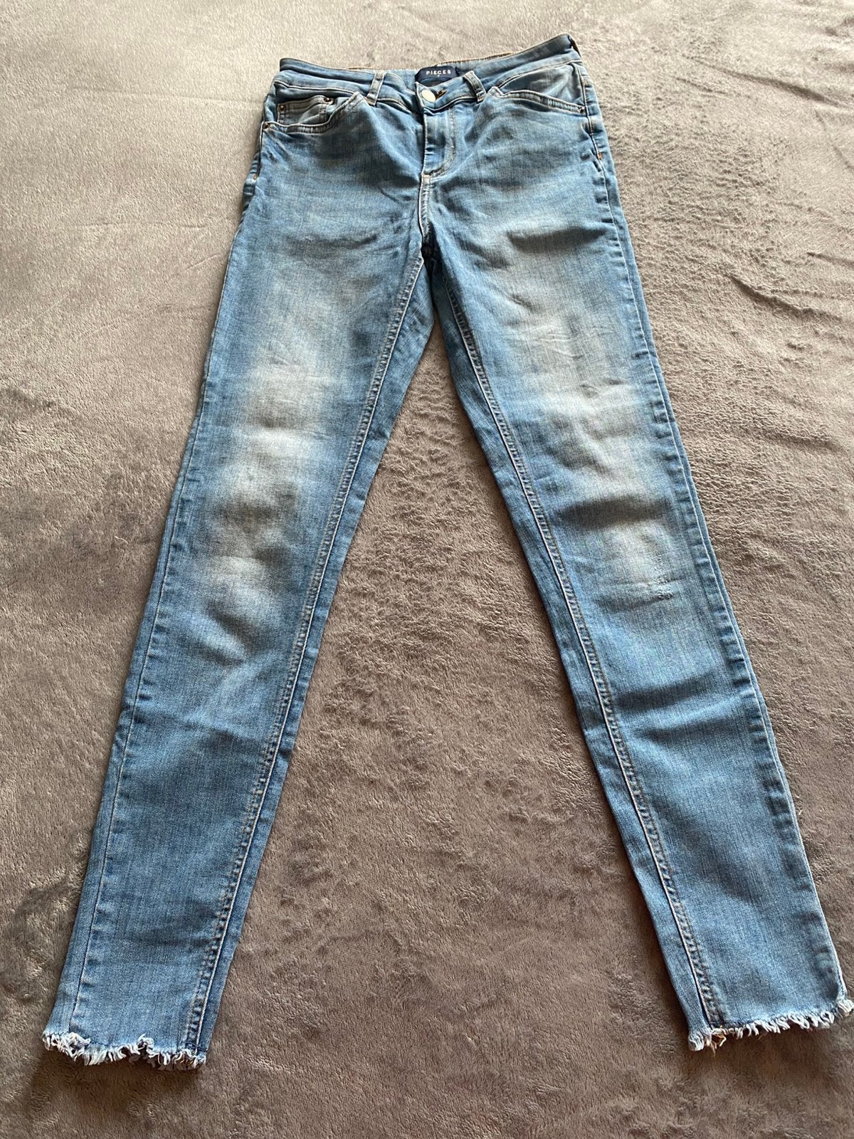 Pieces enkel spijkerbroek, Ophalen of Verzenden, Zo goed als nieuw, Blauw, W30 - W32 (confectie 38/40)