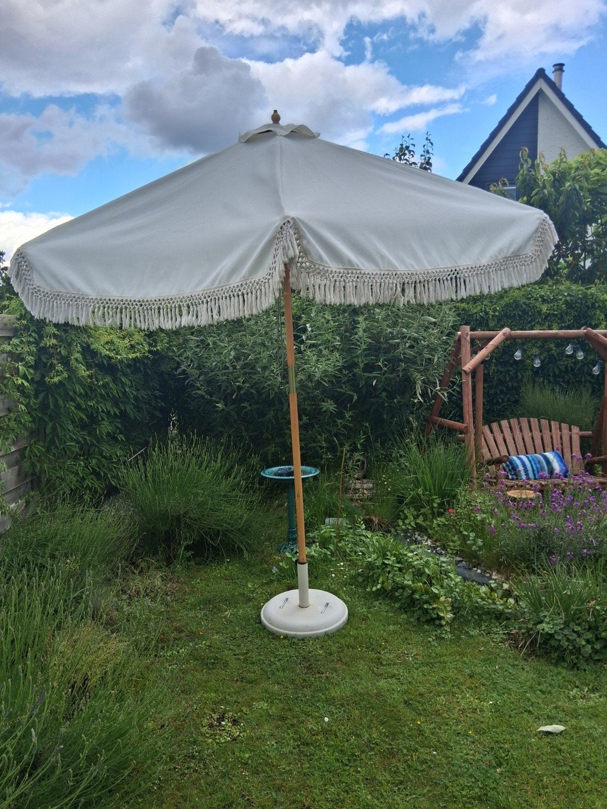 Crèmekleurige parasol met franjes, Tuin en Terras, Parasols, Ophalen, Gebruikt, 2 tot 3 meter, Stokparasol