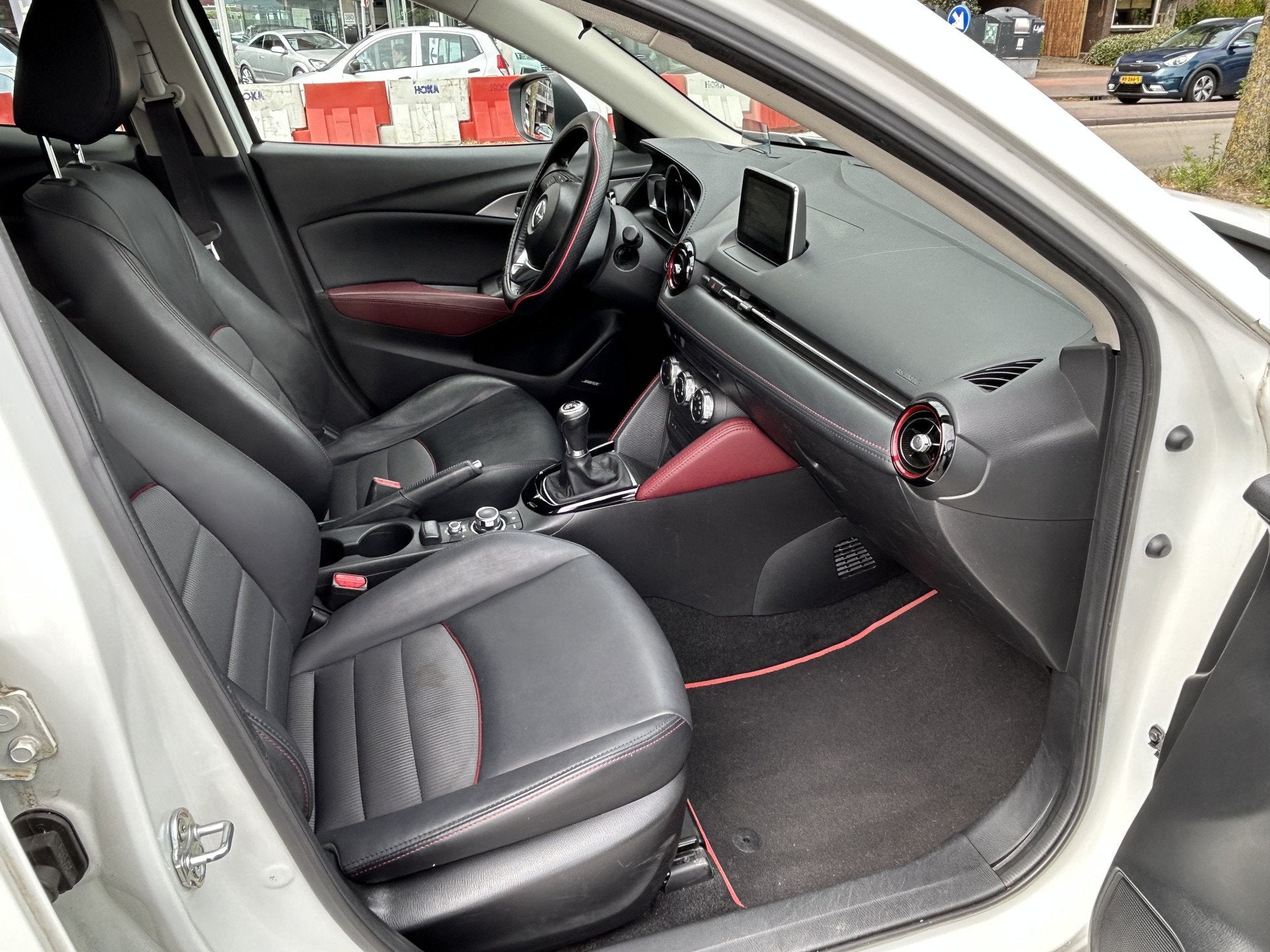 Mazda CX-3 2.0 SkyActiv-G 120 GT-M leer navi/camera airco/ec, Auto's, Voorwielaandrijving, Gebruikt, 4 cilinders, Handgeschakeld