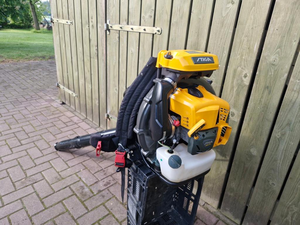 Te koop Stiga bladblazer zgan, Ophalen, Zo goed als nieuw, Benzine, Overige modellen